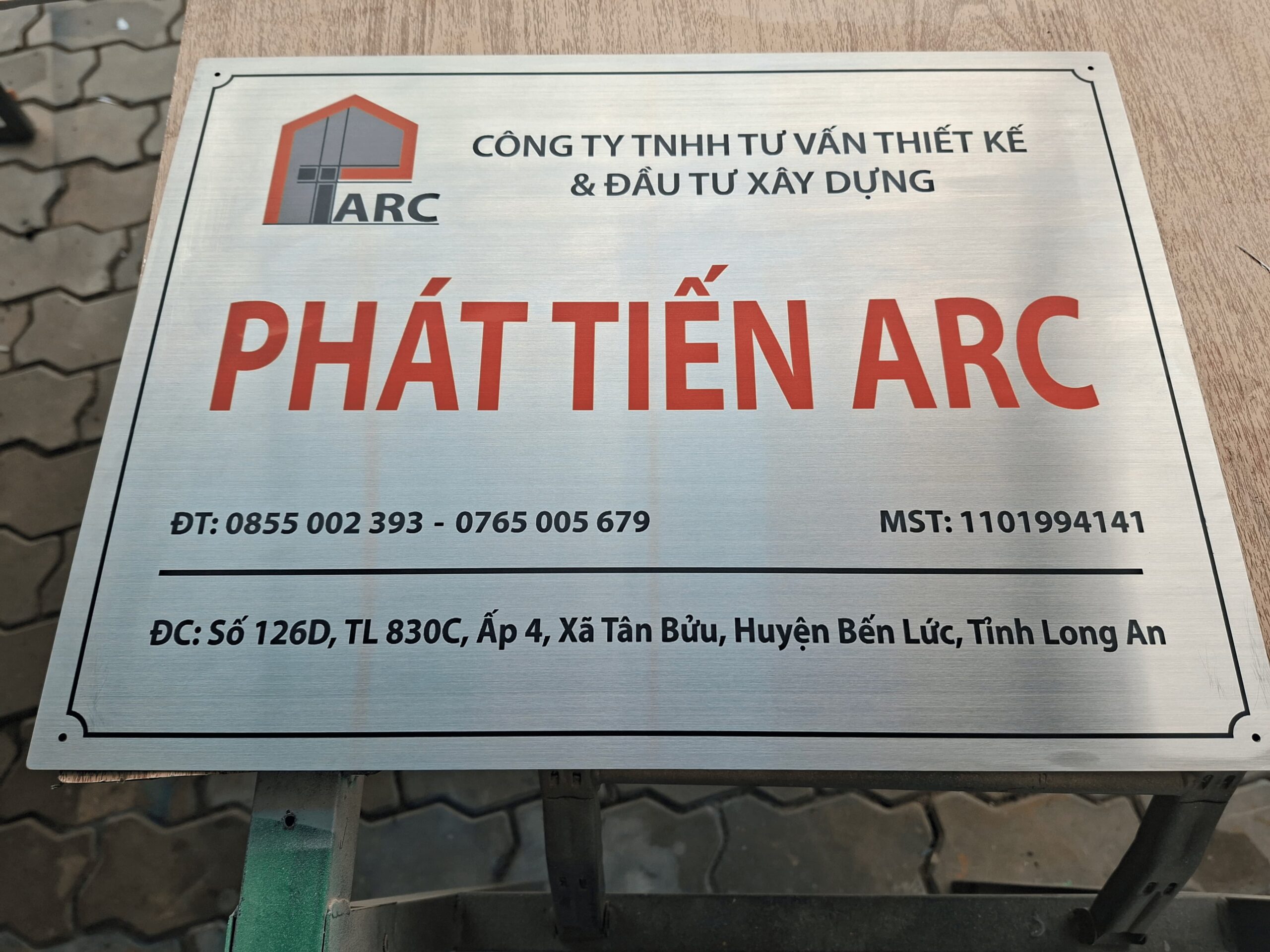 làm bảng hiệu công ty lấy liền