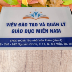 Bảng hiệu Mica rẻ đẹp