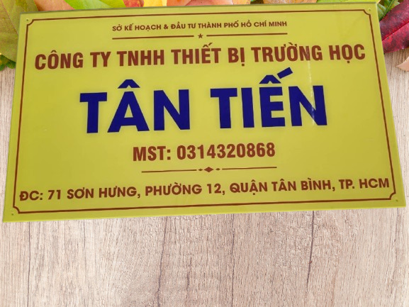 Bảng hiệu mica công ty