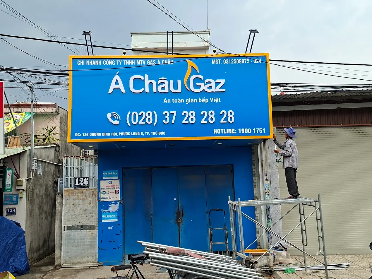 Làm bảng hiệu giá rẻ tại quận 9 - thi công nhanh, giá thành ưu đãi