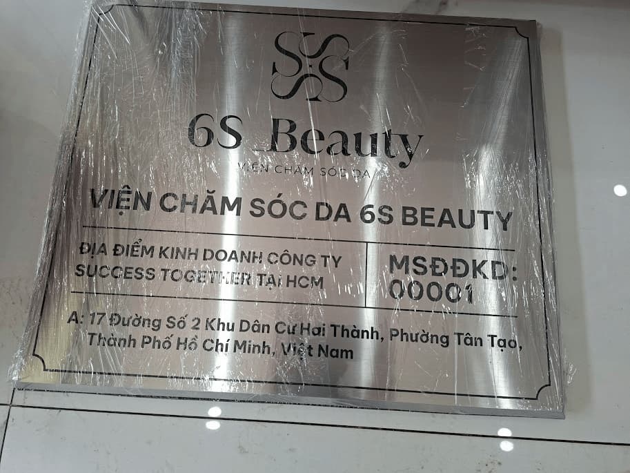 Bảng hiệu công ty chất liệu inox