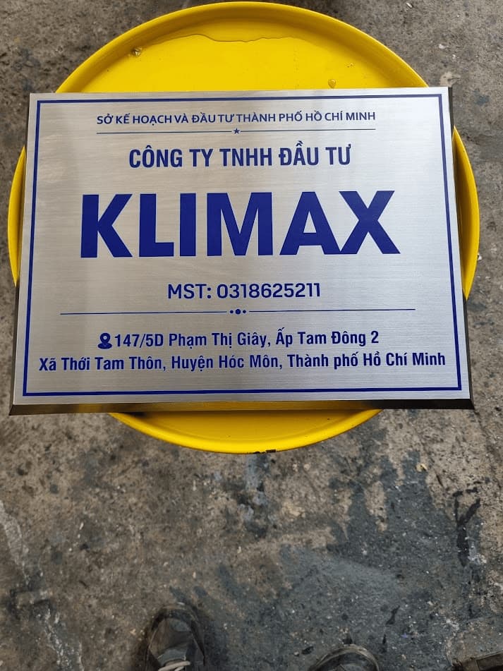 Bảng hiệu inox ăn mòn 