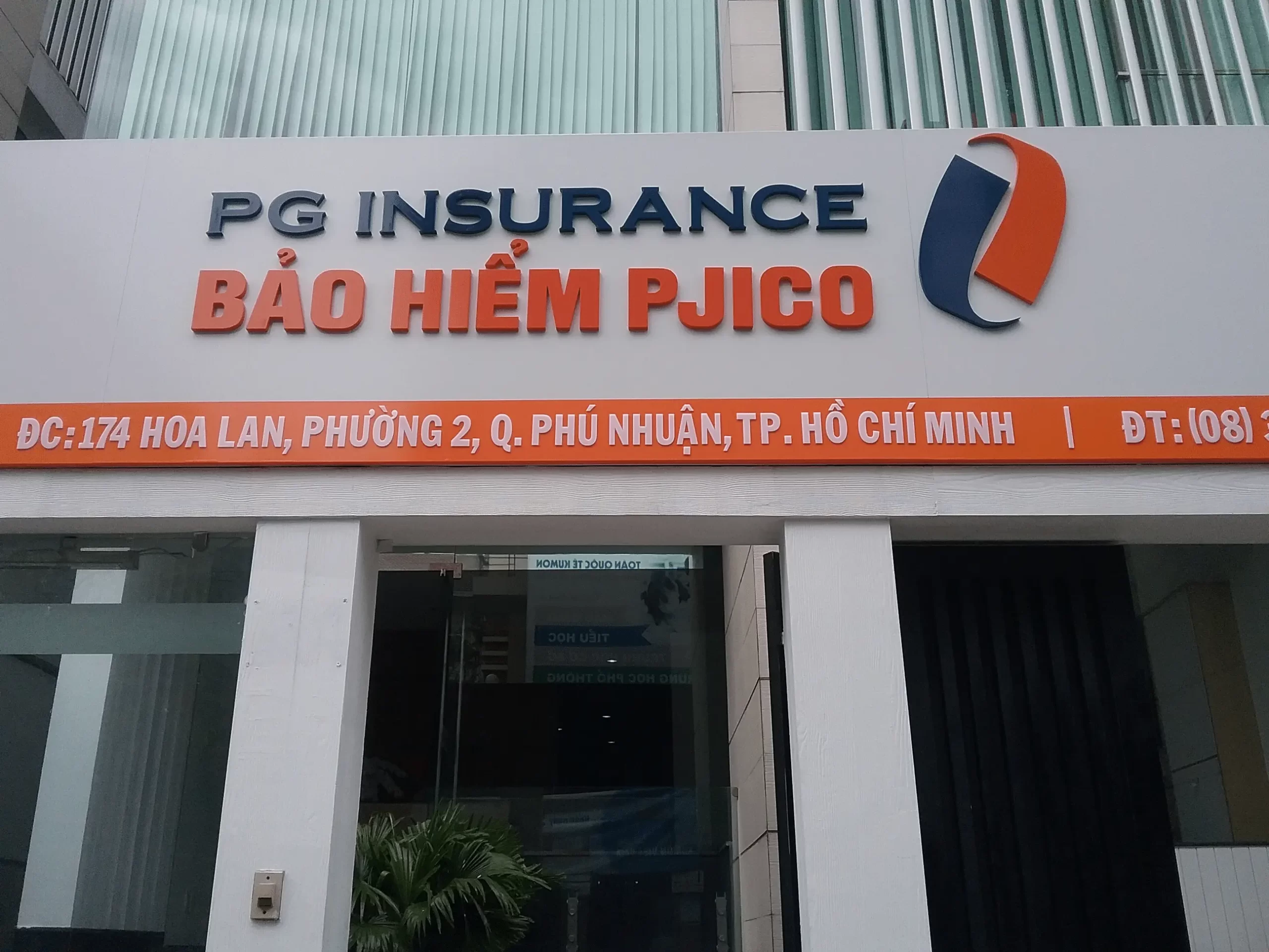 Bảng hiệu chữ nổi mica