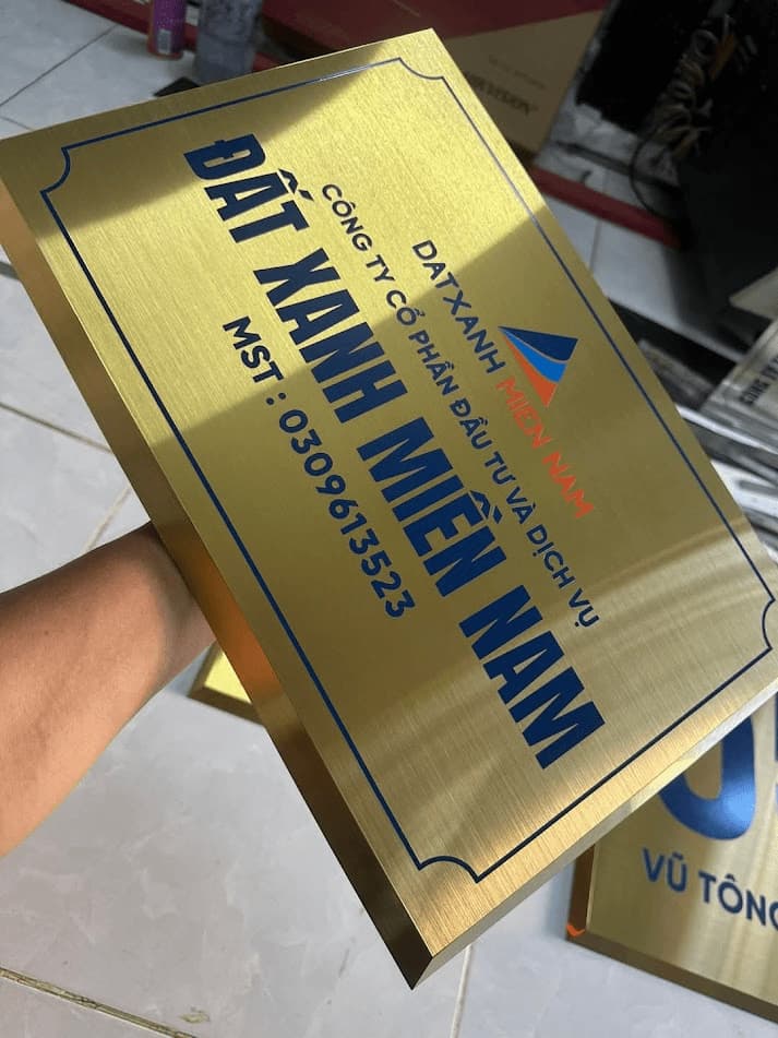 Bảng hiệu Inox in UV