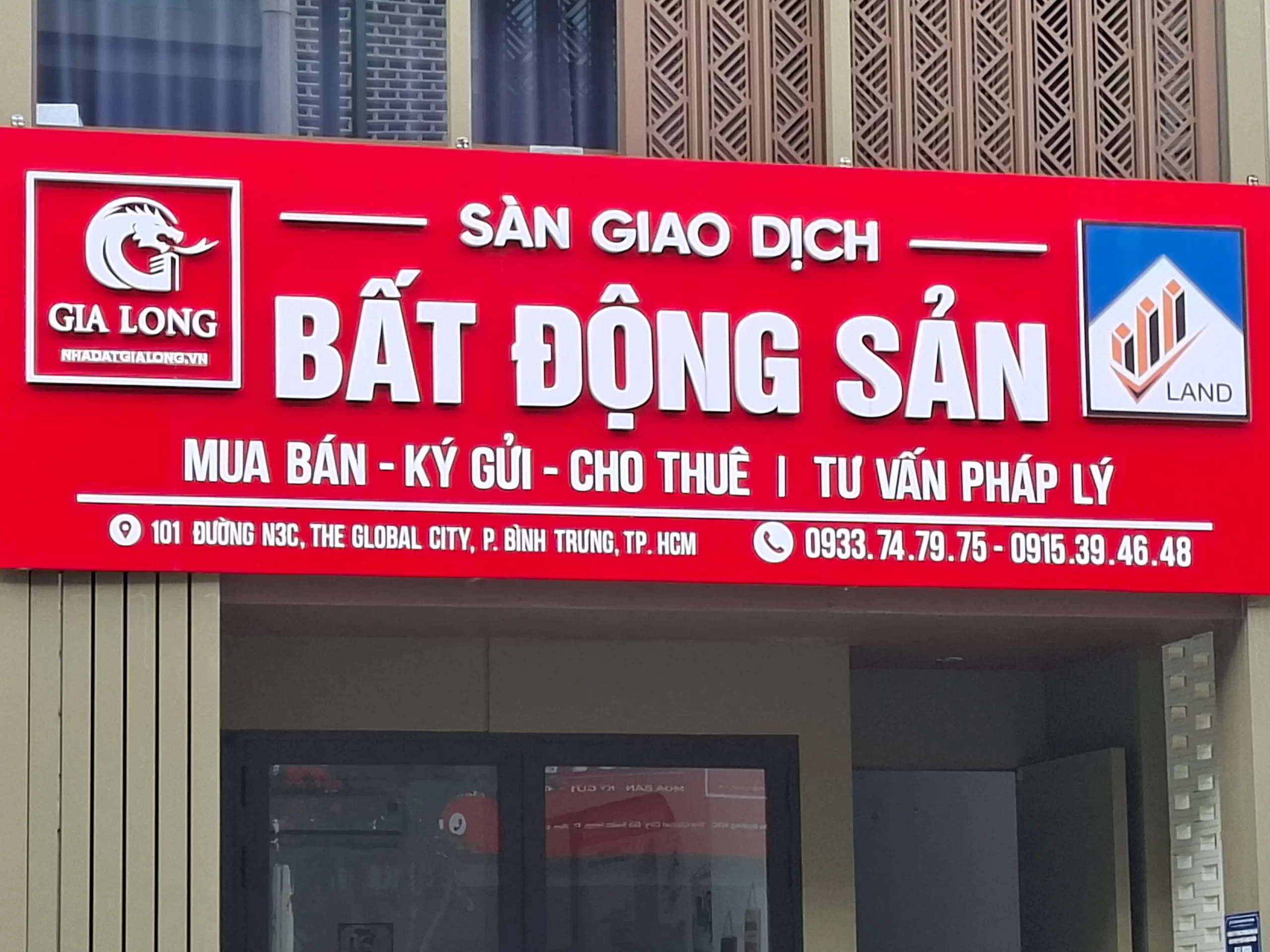Bảng hiệu ký gửi nhà đất