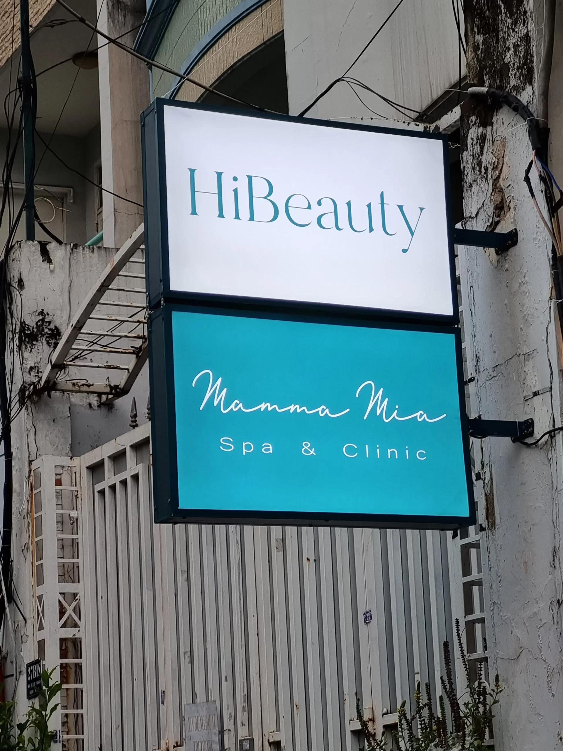Mẫu hộp đèn spa đẹp