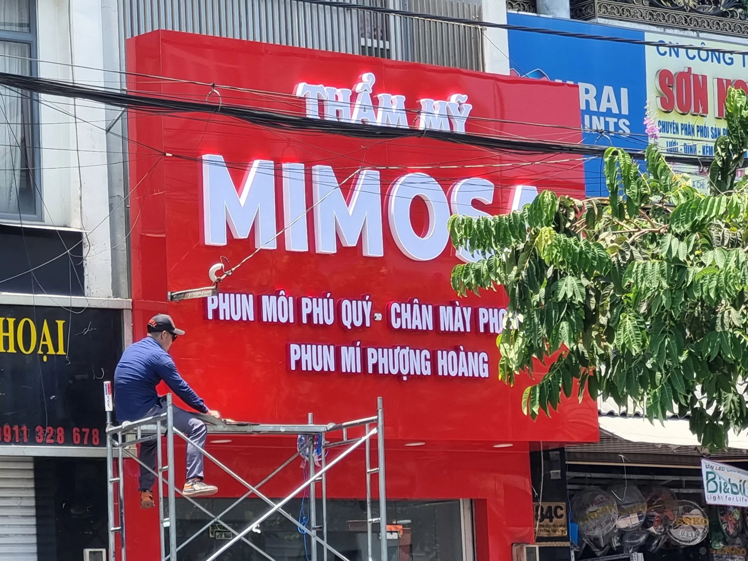 Làm bảng hiệu chữ nổi tại quận 9